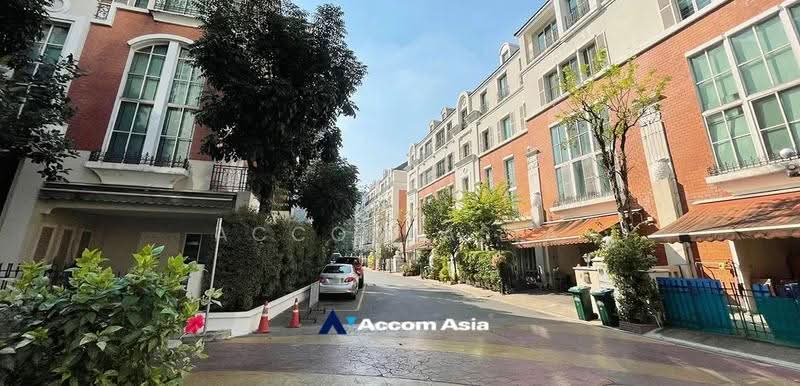 Baan Klang Krung Thonglor, Bangkok, 55 Soi Sukhumvit 55, Khlong Tan Nua, Watthana, Bangkok, 4 Bedrooms, 26 sqm, Townhouse For Rent, by Accom Asia, 500516708 - DDproperty.com