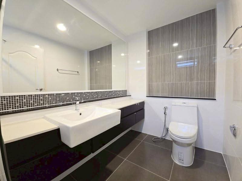 The City Pattanakarn, Bangkok, On Nut Road, Prawet, Bangkok, 4 Bedrooms, 340 sqm, Single Detached House For Sale, by kanthapoom pornngam, 500516713 - DDproperty.com