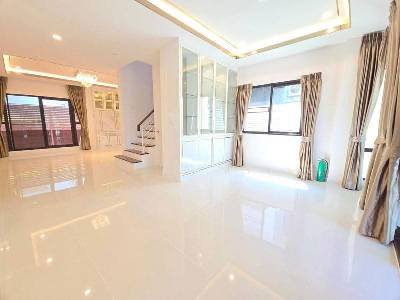 The City Pattanakarn, Bangkok, On Nut Road, Prawet, Bangkok, 4 Bedrooms, 340 sqm, Single Detached House For Sale, by kanthapoom pornngam, 500516713 - DDproperty.com