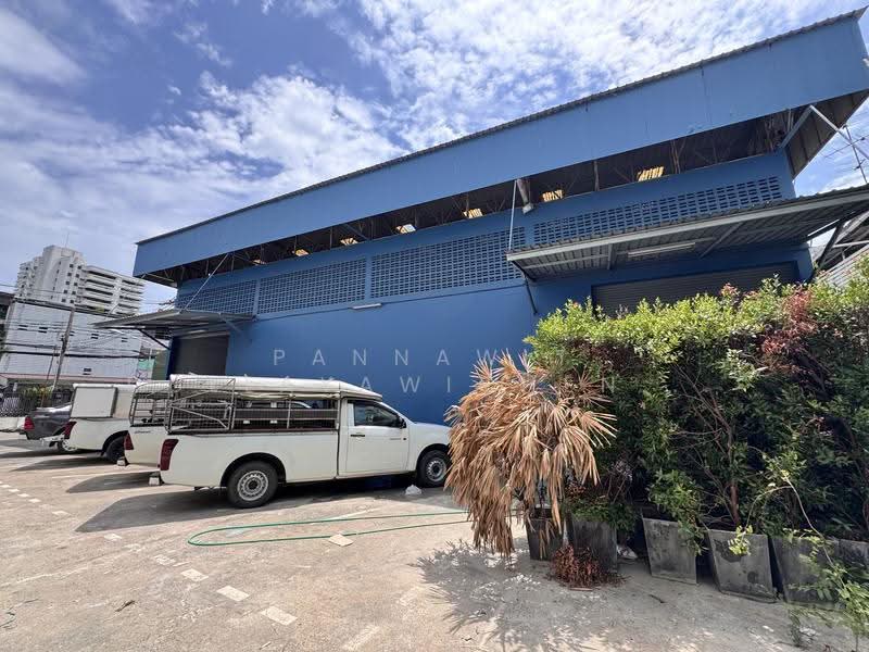 Warehouse for rent, 299 sq.m, in Phra Khanong, Watthana, Bangkok (JKPBKK1253), Bangkok, Phra Kanong Nua, Watthana, Bangkok, , 299 sqm, Warehouse/Factory For Rent, by Pannawit Dullayawichenwut, 500516715 - DDproperty.com