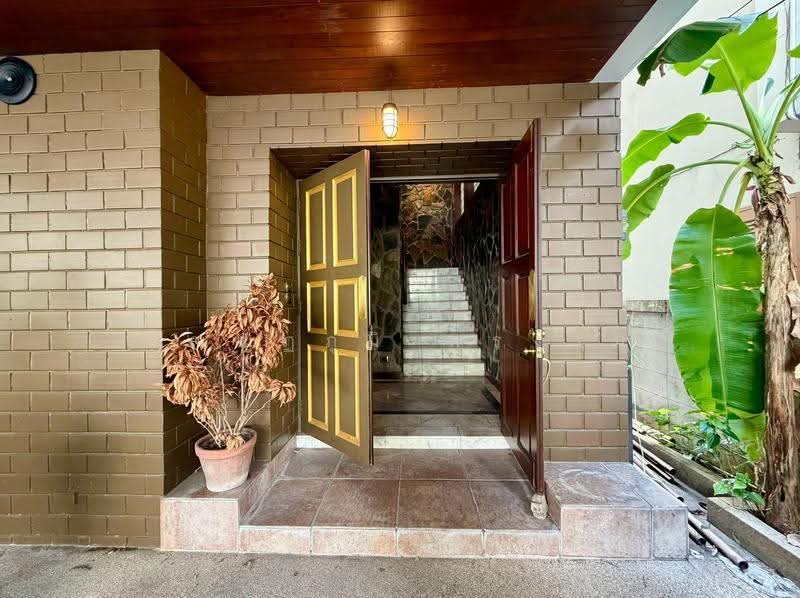 Anina Villa Sathorn-Yenakart, Bangkok, Soi Yen Akat 2, Yen Akat Road, Chong Nonsi, Yan Nawa, Bangkok, 4 Bedrooms, 505 sqm, Single Detached House For Sale, by kanthapoom pornngam, 500516721 - DDproperty.com