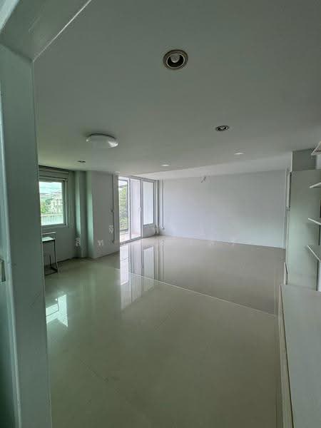 โครงการ เดอะพาราไดร์ ทาวน์อินทาวน์, Bangkok, Phlapphla, Wang Thonglang, Bangkok, , 800 sqm, Office Space For Rent, by จิรพันธุ์ สิทธิ์มหาสิริ, 500516768 - DDproperty.com