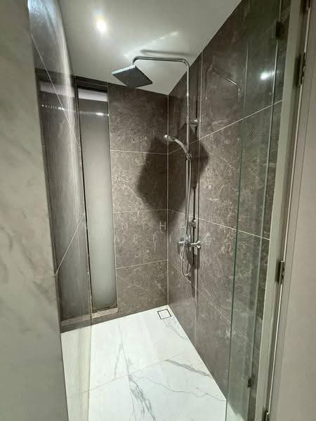 Fynn Asoke, Bangkok, 28 Sukhumvit 10 Alley, Khlong Toei, Bangkok, 2 Bedrooms, 43 sqm, Condo For Rent, by Nanthana SaeTing, 500516800 - DDproperty.com