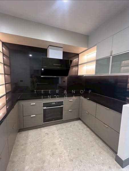 Royal Residence Park, Bangkok, 99 Royal Resident Park Lumphini, Lumphini, Pathum Wan, Bangkok, 2 Bedrooms, 230 sqm, Condo For Rent, by Teeranop Inchan, 500516878 - DDproperty.com