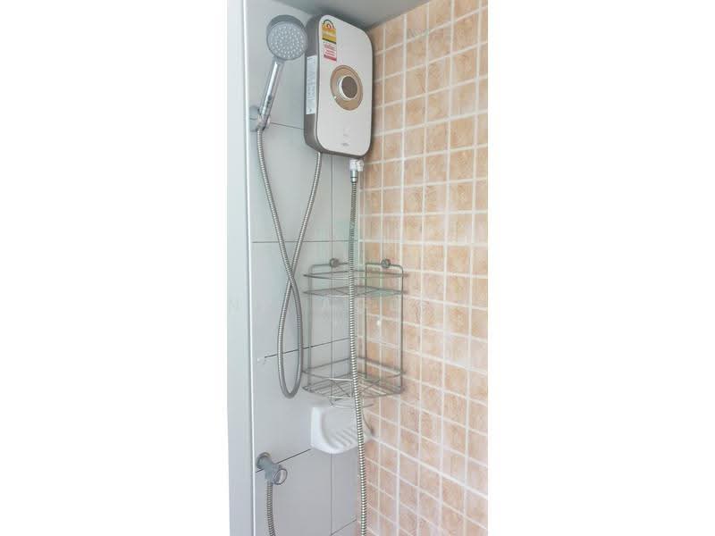 Lumpini Condo Town Romklao-Suvarnabhumi, Bangkok, Rom Klao Road 1, Khlong Sam Prawet, Lat Krabang, Bangkok, Studio, 23 sqm, Condo For Sale, by NR AGENT, 500516897 - DDproperty.com