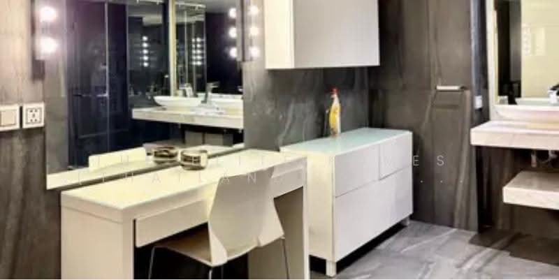 Baan Piya Sathorn, Bangkok, Soi Suanplu (Sathorn Soi 3) South Sathorn Road, Thung Maha Mek, Sathon, Bangkok, 4 Bedrooms, 340 sqm, Condo For Rent, by The Elite Homes (Thailand) Co., Ltd., 500516899 - DDproperty.com