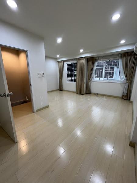 Taradee Ratchapreuk, Nonthaburi, Bang Rak Noi, Muang Nonthaburi, Nonthaburi, 3 Bedrooms, 171 sqm, Townhouse For Rent, by Living Real Estates, 500516900 - DDproperty.com