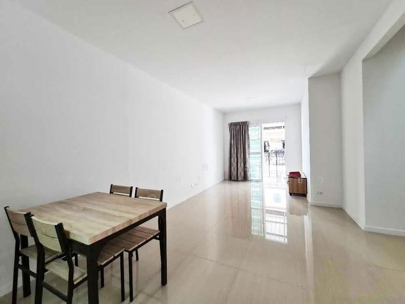 Pruksa Ville 102 Bangna-ABAC, Samut Prakan, Sao Thong Samakkhi Road, Bang Sao Thong, Samut Prakan, 2 Bedrooms, 86 sqm, Townhouse For Sale, by The Best Property เดี่ยว, 500516903 - DDproperty.com