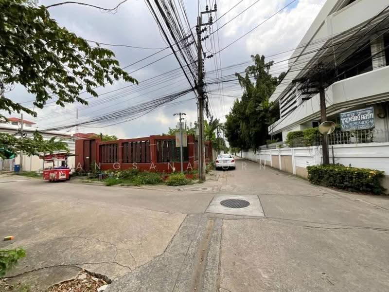 ขายที่ดิน 336ตร.วา ถนนลาดพร้าวซอย107แยก2., กรุงเทพ, คลองจั่น, บางกะปิ, กรุงเทพ, 1,344 ตร.ม., ที่ดิน ขาย, โดย Angsanaporn D, 500516912 - DDproperty.com