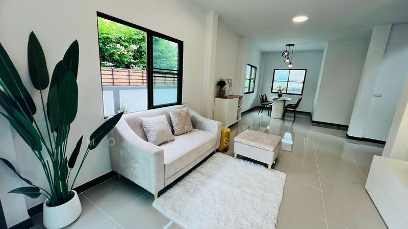Temsiri Plus Minburi-Suvarnabhumi, Bangkok, Mitmaitri Road, Nong Chok, Bangkok, 4 Bedrooms, 175 sqm, Single Detached House For Sale, by Somsak Mongkolsawat, 500516917 - DDproperty.com