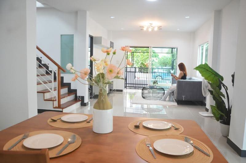 Noantawee Ville 5, Bangkok, Mit Maitri Road, Nong Chok, Bangkok, 4 Bedrooms, 175 sqm, Single Detached House For Sale, by Somsak Mongkolsawat, 500516943 - DDproperty.com