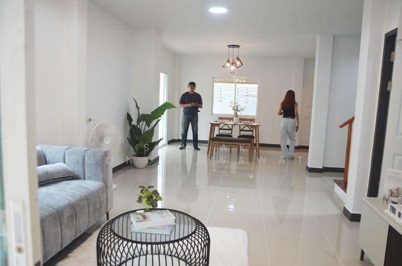 Noantawee Ville 5, Bangkok, Mit Maitri Road, Nong Chok, Bangkok, 4 Bedrooms, 175 sqm, Single Detached House For Sale, by Somsak Mongkolsawat, 500516943 - DDproperty.com