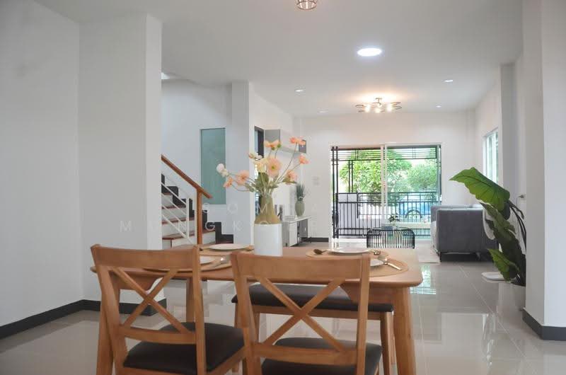 Noantawee Ville 5, Bangkok, Mit Maitri Road, Nong Chok, Bangkok, 4 Bedrooms, 175 sqm, Single Detached House For Sale, by Somsak Mongkolsawat, 500516943 - DDproperty.com