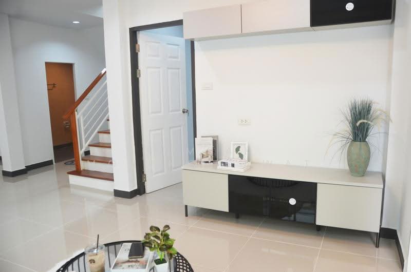 Noantawee Ville 5, Bangkok, Mit Maitri Road, Nong Chok, Bangkok, 4 Bedrooms, 175 sqm, Single Detached House For Sale, by Somsak Mongkolsawat, 500516943 - DDproperty.com