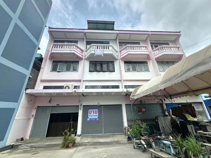 For Sale: 3.5-story Commercial Building with Rooftop, Bangkok, ฉิมพลี, Bang Ra Mat, Taling Chan, Bangkok, , 300 sqm, Shophouse For Sale, by CHAWALIT KONGSAKPAIBUL, 500516944 - DDproperty.com