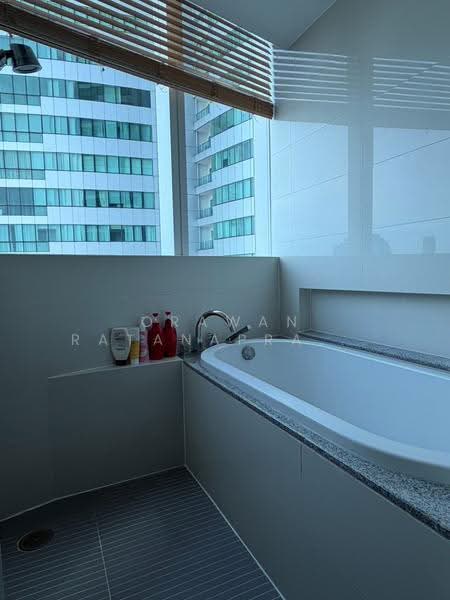 Millennium Residence, Bangkok, Sukhumvit Road, Khlong Toei, Bangkok, 3 Bedrooms, 193 sqm, Condo For Sale, by Orawan Ratanapratum, 500516977 - DDproperty.com