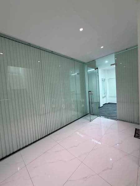 B-Square Rama 9 - Mengjai, Bangkok, Soi Sahakanpramoon, Wang Thonglang, Bangkok, 4 Bedrooms, 500 sqm, Townhouse For Rent, by การุณ ชมภูบุตร, 500516993 - DDproperty.com