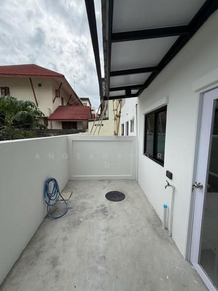 ทาวน์โฮม4 ชั้นลาดพร้าว 110 ถนนลาดพร้าว, Bangkok, Phlapphla, Wang Thonglang, Bangkok, 4 Bedrooms, 200 sqm, Townhouse For Sale, by Angsanaporn D, 500517020 - DDproperty.com