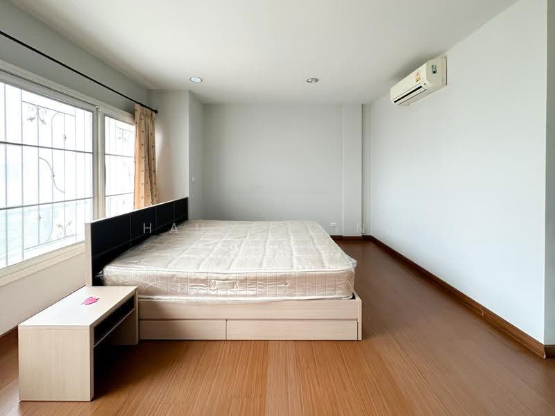Baan Klang Krung The Royal Vienna Ratchavipa - Ratchadaphisek, Bangkok, Chatuchak, Chatuchak, Bangkok, 3 Bedrooms, 180 sqm, Townhouse For Sale, by Haus Living Estate, 500517029 - DDproperty.com