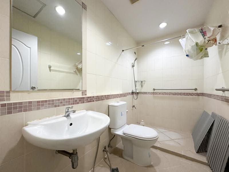 Baan Klang Krung The Royal Vienna Ratchavipa - Ratchadaphisek, Bangkok, Chatuchak, Chatuchak, Bangkok, 3 Bedrooms, 180 sqm, Townhouse For Sale, by Haus Living Estate, 500517029 - DDproperty.com