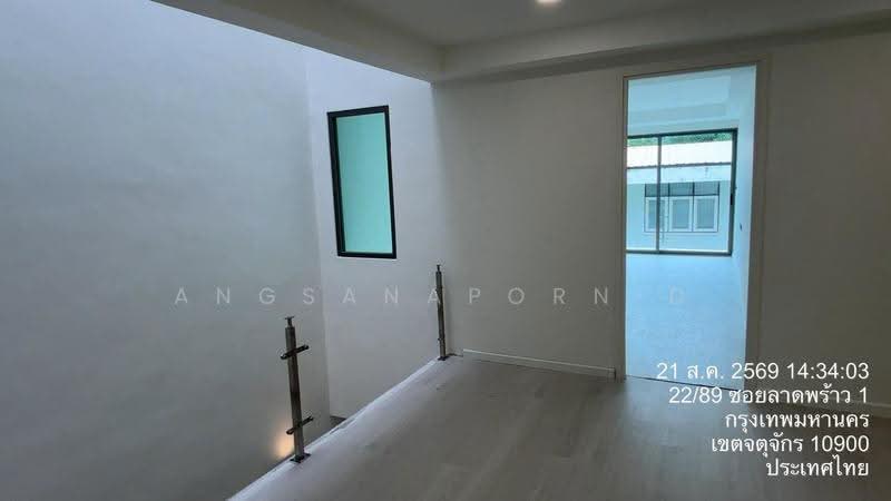 ทาวน์โฮม 3 ชั้น Modern Loft ใจกลางพหลโยธิน ซอยพหล 24, กรุงเทพ, จอมพล, จตุจักร, กรุงเทพ, 400 ตร.ม., ทาวน์เฮ้าส์ ขาย, โดย Angsanaporn D, 500517048 - DDproperty.com