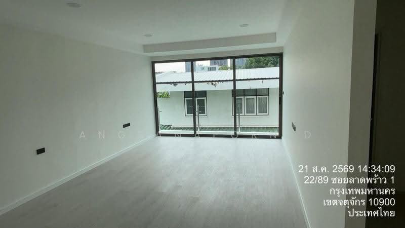 ทาวน์โฮม 3 ชั้น Modern Loft ใจกลางพหลโยธิน ซอยพหล 24, กรุงเทพ, จอมพล, จตุจักร, กรุงเทพ, 400 ตร.ม., ทาวน์เฮ้าส์ ขาย, โดย Angsanaporn D, 500517048 - DDproperty.com