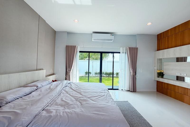 Move-In Ready Modern Pool Villa in Huai Yai, chon-buri, Huai Yai, Bang Lamung (Pattaya), Chon Buri (Pattaya), 3 Bedrooms, 220 sqm, Single Detached House For Sale, by Patcharaporn Wongsachayo, 500517068 - DDproperty.com