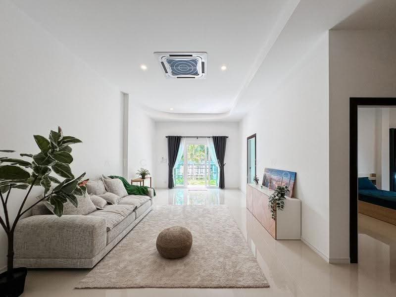 Big Land, Big Garden, One-Storey Living — 7.75 mb in Pong, Pattaya, Chon Buri (Pattaya), Poong, Bang Lamung (Pattaya), Chon Buri (Pattaya), 3 Bedrooms, 187 sqm, Single Detached House For Sale, by Patcharaporn Wongsachayo, 500517073 - DDproperty.com