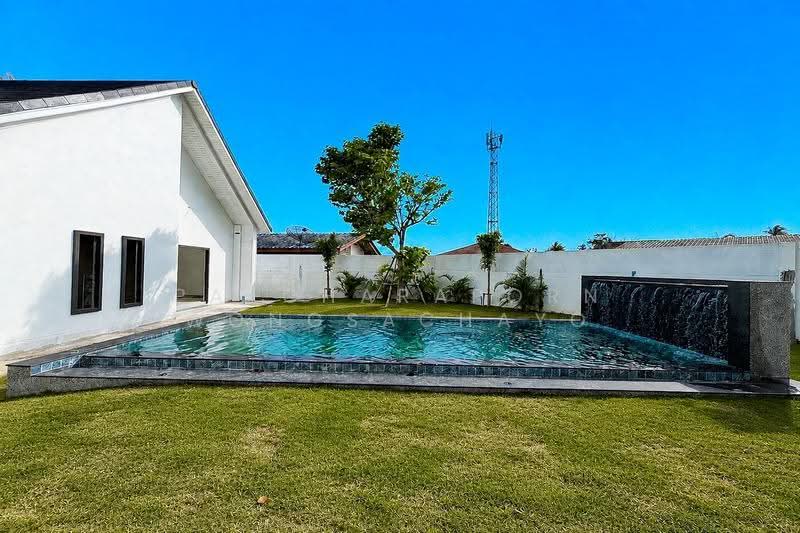 Why pay more when you can get big land and private pool for only 8.9mb?, Chon Buri (Pattaya), Poong, Bang Lamung (Pattaya), Chon Buri (Pattaya), 3 Bedrooms, 156 sqm, Single Detached House For Sale, by Patcharaporn Wongsachayo, 500517075 - DDproperty.com