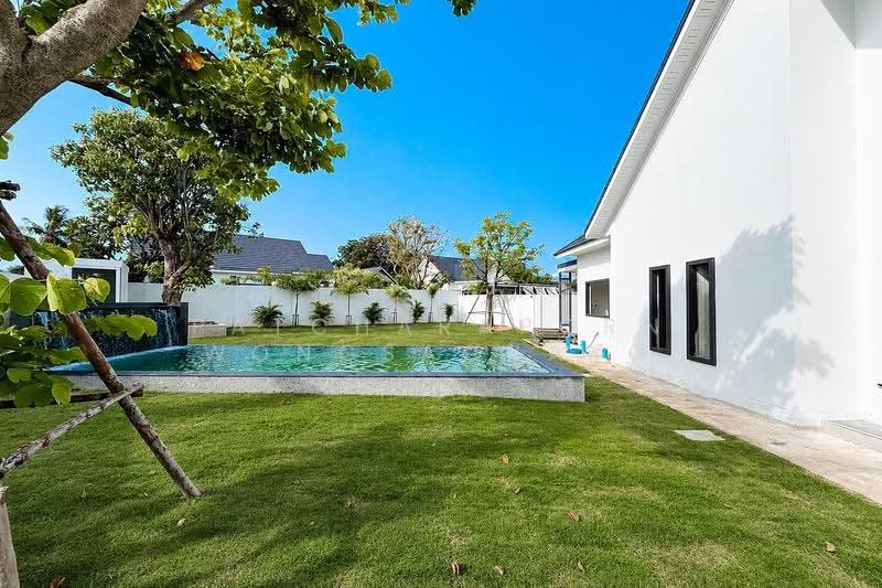 Why pay more when you can get big land and private pool for only 8.9mb?, Chon Buri (Pattaya), Poong, Bang Lamung (Pattaya), Chon Buri (Pattaya), 3 Bedrooms, 156 sqm, Single Detached House For Sale, by Patcharaporn Wongsachayo, 500517075 - DDproperty.com