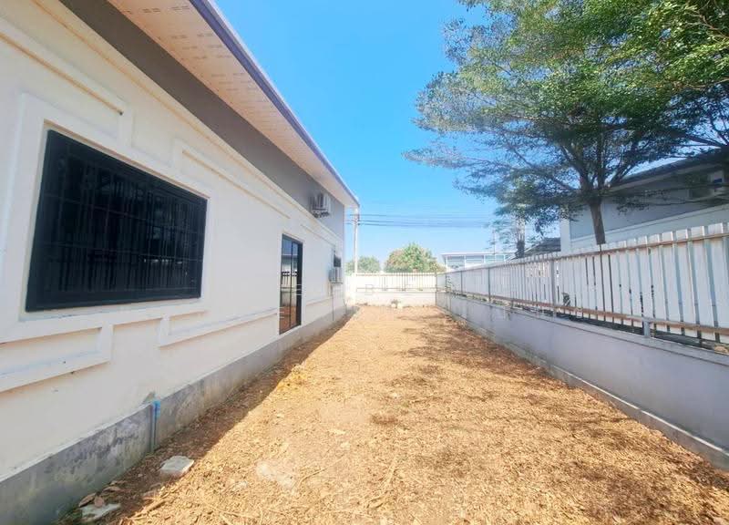 หมู่บ้านสวนสวรรค์ นครสวรรค์, Nakhon Sawan, Phra Non, Muang Nakhon Sawan, Nakhon Sawan, 2 Bedrooms, 100 sqm, Townhouse For Sale, by The Best Property เบ็นซ์, 500517102 - DDproperty.com
