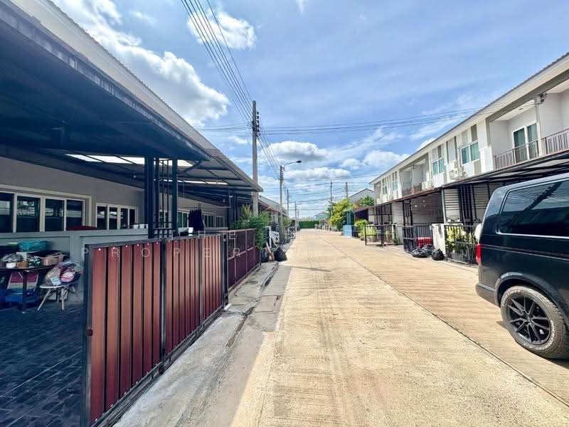 Suetrong Cozy Bangbuathong-340, Nonthaburi, Lahan, Bang Bua Thong, Nonthaburi, 4 Bedrooms, 150 sqm, Townhouse For Sale, by The Best Property ครีม, 500517144 - DDproperty.com