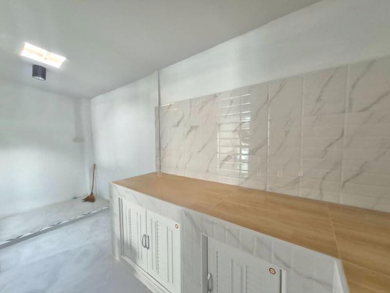 Baan Pruksa 77 Suksawat-Kanchanapisek, Samut Prakan, Laem Fa Pha, Phra Samut Jadee, Samut Prakan, 3 Bedrooms, 100 sqm, Townhouse For Sale, by The Best Property แอม, 500517153 - DDproperty.com