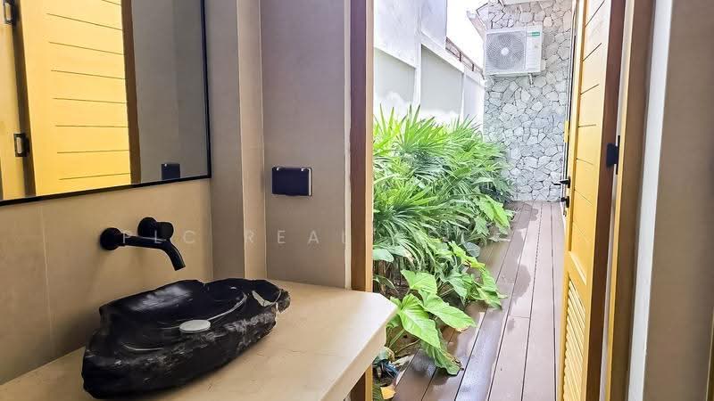Pool Villa for Sale East Pattaya 3 Bedrooms Private Pool, Chon Buri (Pattaya), Bang Lamung, Bang Lamung (Pattaya), Chon Buri (Pattaya), 3 Bedrooms, 304 sqm, Villa For Sale, by PLC real estate, 500517161 - DDproperty.com