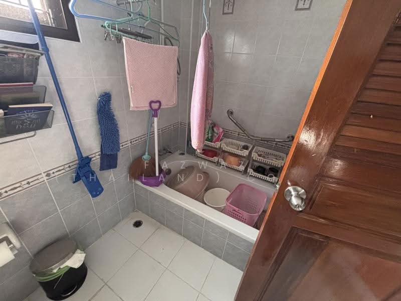 ขายบ้าน 2 ชั้น นวมินทร์ 70 คลองกุ่ม 4 ห้องนอน 196 ตร.ม. บ้านกว้างทำเลดี, กรุงเทพ, คลองกุ่ม, บึงกุ่ม, กรุงเทพ, 196 ตร.ม., บ้านเดี่ยว ขาย, โดย Fazwaz (Thailand) Co., Ltd., 500517217 - DDproperty.com
