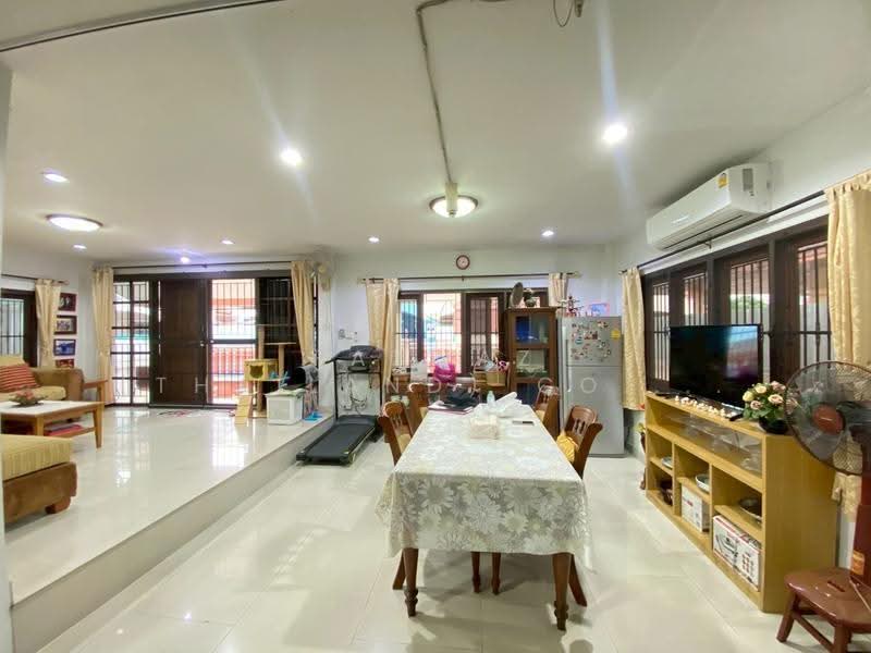 4-Bedroom House for Sale in Nawamin 70, Bangkok | 196 SQM 2-Storey Home, Bangkok, Khlong Kum, Bueng Kum, Bangkok, 4 Bedrooms, 196 sqm, Single Detached House For Sale, by Fazwaz (Thailand) Co., Ltd., 500517217 - DDproperty.com