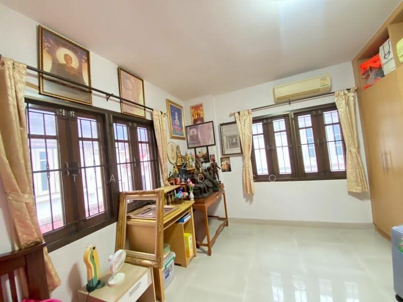 4-Bedroom House for Sale in Nawamin 70, Bangkok | 196 SQM 2-Storey Home, Bangkok, Khlong Kum, Bueng Kum, Bangkok, 4 Bedrooms, 196 sqm, Single Detached House For Sale, by Fazwaz (Thailand) Co., Ltd., 500517217 - DDproperty.com