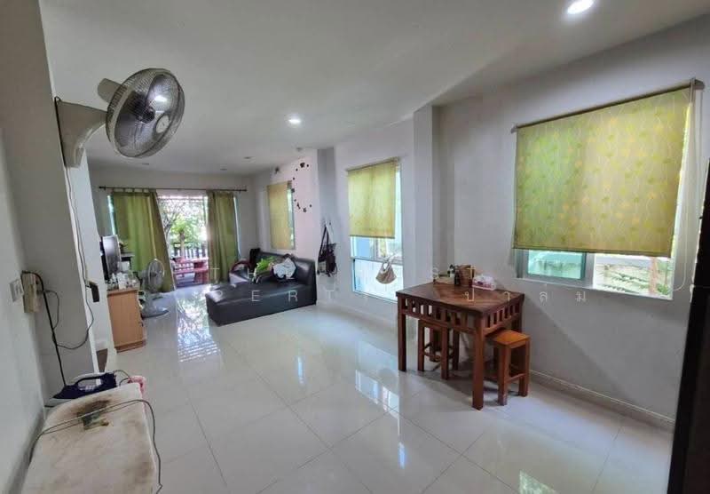 หมู่บ้านสุขุมวิท มอเตอร์เวย์ ท่าสะอ้าน-บางปะกง ฉะเชิงเทรา, ฉะเชิงเทรา, ท่าสะอ้าน, บางปะกง, ฉะเชิงเทรา, 150 ตร.ม., บ้านเดี่ยว ขาย, โดย The Best Property ปาล์ม, 500517246 - DDproperty.com