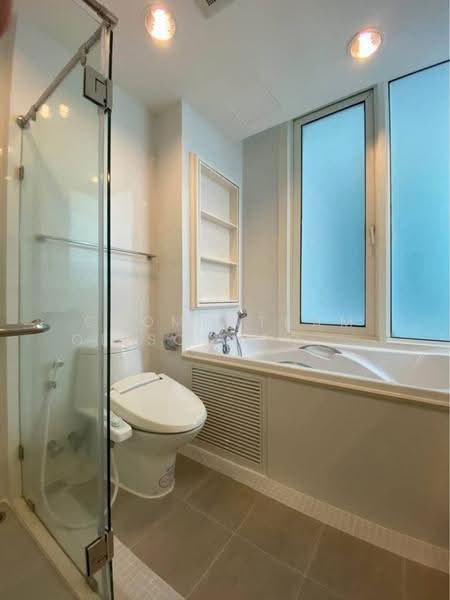 Siri At Sukhumvit, Bangkok, 902 Sukhumvit Road, Phra Kanong, Khlong Toei, Bangkok, 1 Bedroom, 62 sqm, Condo For Rent, by Chomratkamol Soontorntarawong (Gor), 500517280 - DDproperty.com
