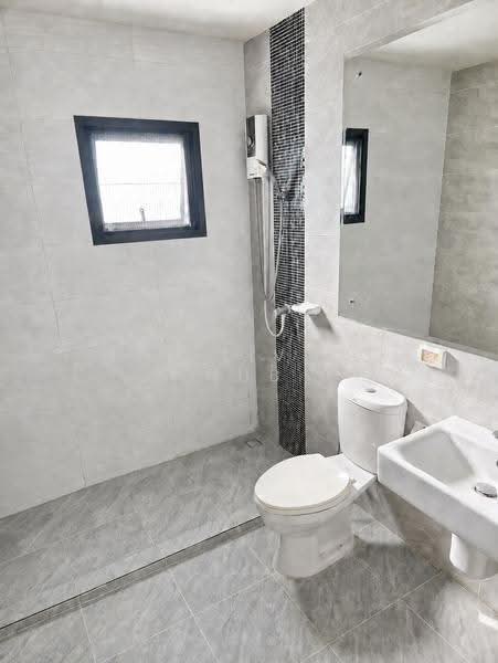 Britania Wongwaen Chatuchot : บริทาเนีย วงแหวน จตุโชติ, Pathum Thani, ถ. หทัยราษฎร์, Bung Kham Proi, Lam Luk Ka, Pathum Thani, 3 Bedrooms, 140 sqm, Semi-Detached House (Twin House) For Sale, by THE LIVING HUB, 500517316 - DDproperty.com