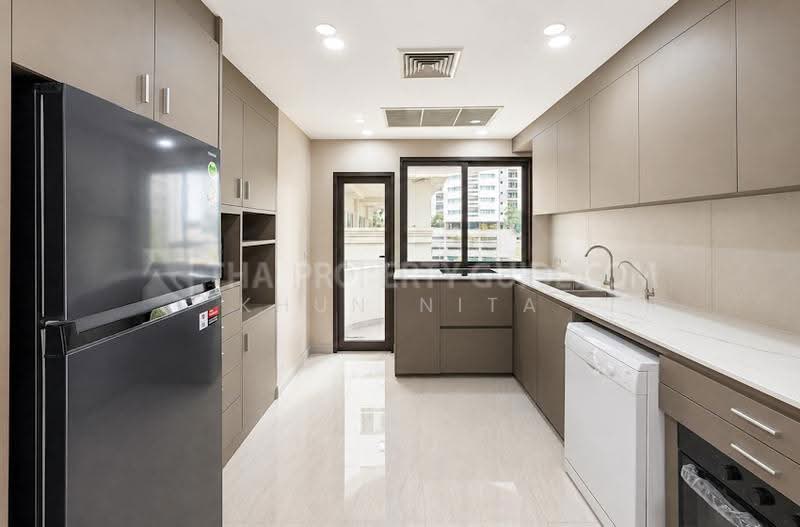 Le Raffine Sukhumvit 24, Bangkok, Soi Sukhumvit 24, Khong Tan, Khlong Toei, Bangkok, 3 Bedrooms, 371 sqm, Condo For Rent, by Khun Nita, 500517340 - DDproperty.com