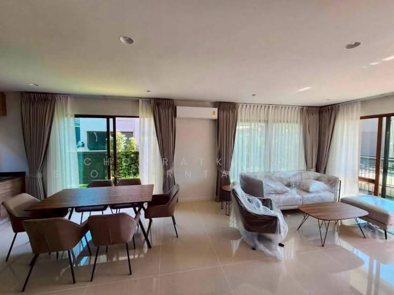 Burasiri Krungthep Kreetha, Bangkok, 95 Soi Pracha Ruam Chai, Hua Mak, Bang Kapi, Bangkok, 4 Bedrooms, 196 sqm, Single Detached House For Rent, by Chomratkamol Soontorntarawong (Gor), 500517356 - DDproperty.com
