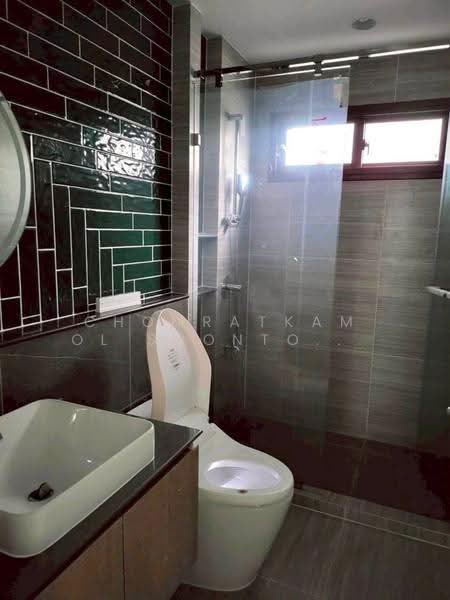 Burasiri Krungthep Kreetha, Bangkok, 95 Soi Pracha Ruam Chai, Hua Mak, Bang Kapi, Bangkok, 4 Bedrooms, 196 sqm, Single Detached House For Rent, by Chomratkamol Soontorntarawong (Gor), 500517356 - DDproperty.com