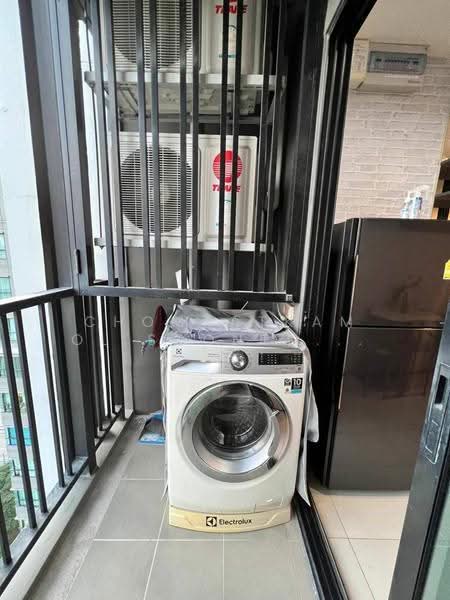 The Base Park East Sukhumvit 77, Bangkok, 99 Soi Pridi Banomyong 2, Phra Kanong Nua, Watthana, Bangkok, 1 Bedroom, 31 sqm, Condo For Sale, by Chomratkamol Soontorntarawong (Gor), 500517359 - DDproperty.com