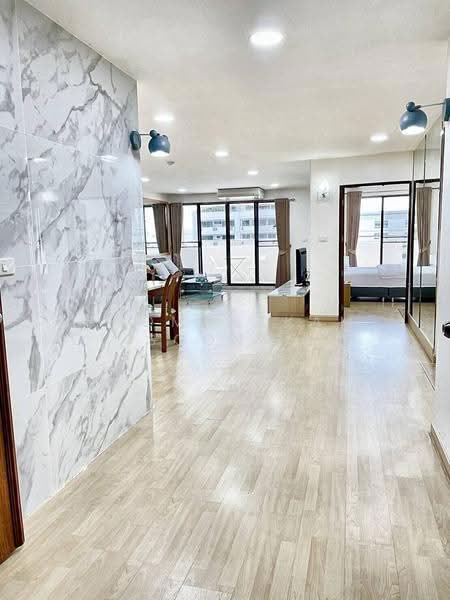 Floraville Condominium, Bangkok, 51 Pattanakarn, Suan Luang, Bangkok, 2 Bedrooms, 105 sqm, Condo For Sale, by Chomratkamol Soontorntarawong (Gor), 500517367 - DDproperty.com