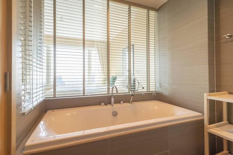 Siri At Sukhumvit, Bangkok, 902 Sukhumvit Road, Phra Kanong, Khlong Toei, Bangkok, 2 Bedrooms, 70 sqm, Condo For Sale, by Chomratkamol Soontorntarawong (Gor), 500517378 - DDproperty.com