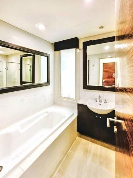 Watermark Chaophraya, Bangkok, Soi Charoennakorn 39-41, Charoennakorn Road, Bang Lam Phu Lang, Khlong San, Bangkok, 3 Bedrooms, 220 sqm, Condo For Sale, by Chomratkamol Soontorntarawong (Gor), 500517385 - DDproperty.com