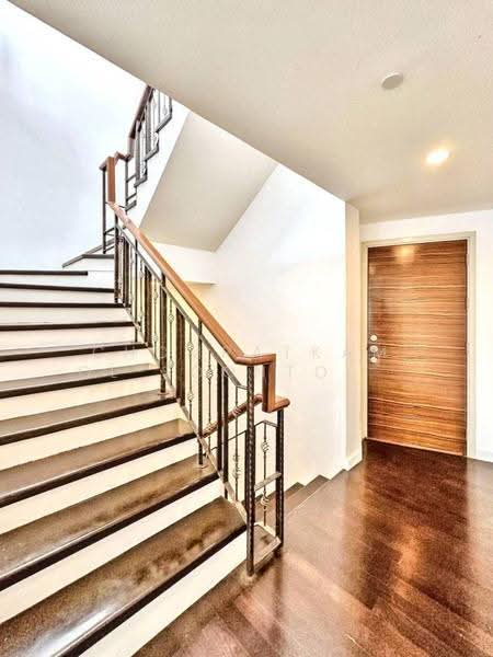Watermark Chaophraya, Bangkok, Soi Charoennakorn 39-41, Charoennakorn Road, Bang Lam Phu Lang, Khlong San, Bangkok, 3 Bedrooms, 220 sqm, Condo For Sale, by Chomratkamol Soontorntarawong (Gor), 500517385 - DDproperty.com