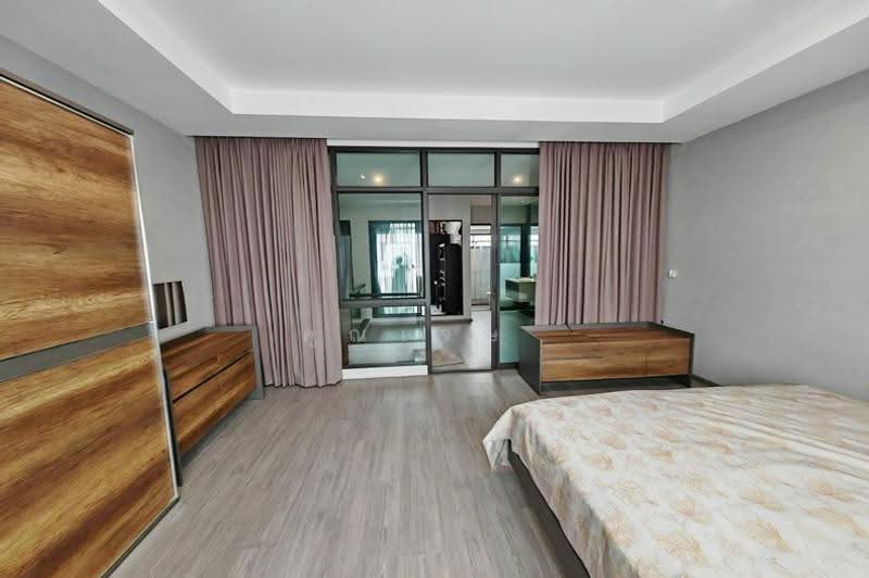 Landmark Ekamai-Ramindra, Bangkok, Sukhonthasawat Road, Lat Phrao, Bangkok, 5 Bedrooms, 172 sqm, Townhouse For Sale, by คุณเจษ, 500517443 - DDproperty.com