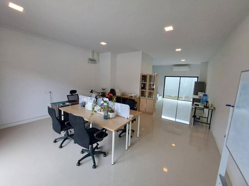 Siri Avenue Bangna : สิริ อเวนิว บางนา, สมุทรปราการ, 624 ถ.รัตนราช, บางบ่อ, สมุทรปราการ, 225 ตร.ม., ทาวน์เฮ้าส์ ให้เช่า, โดย Jutarat Jitmun, 500517528 - DDproperty.com